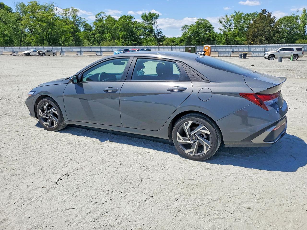 2025 Hyundai Elantra Sel Sport - Фото 2