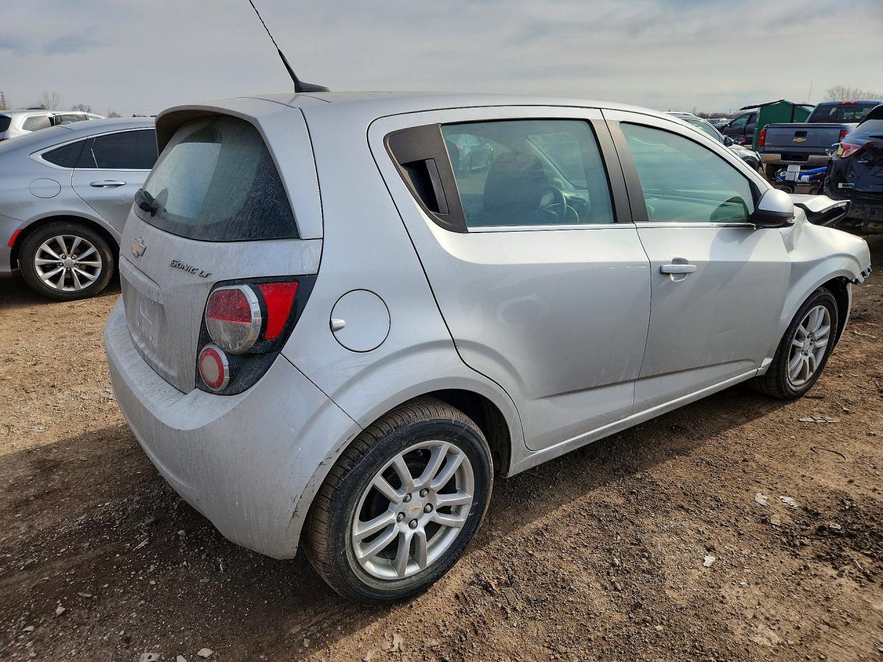 2012 Chevrolet Sonic Lt - Image 3