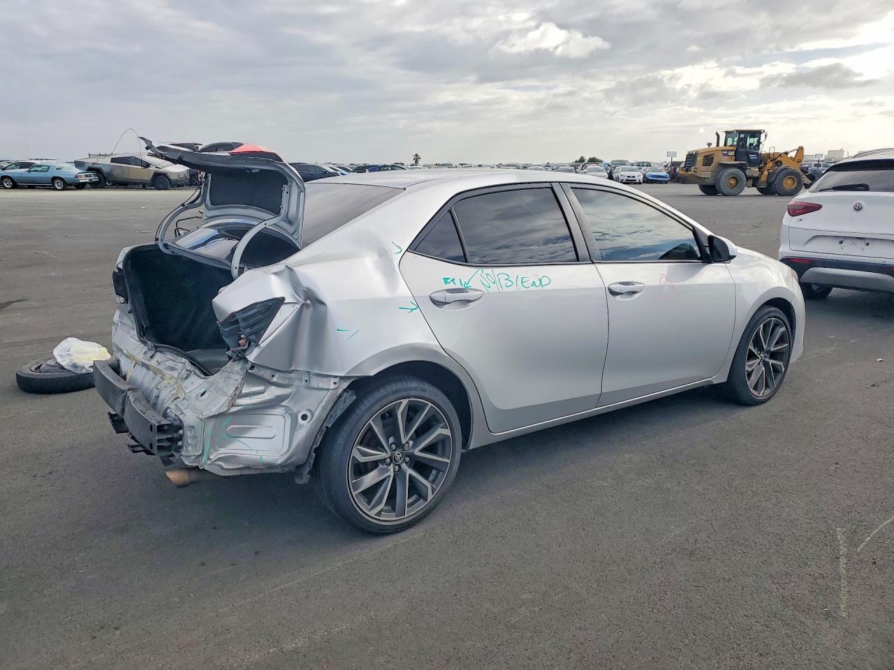 2017 Toyota Corolla Le - Фото 3