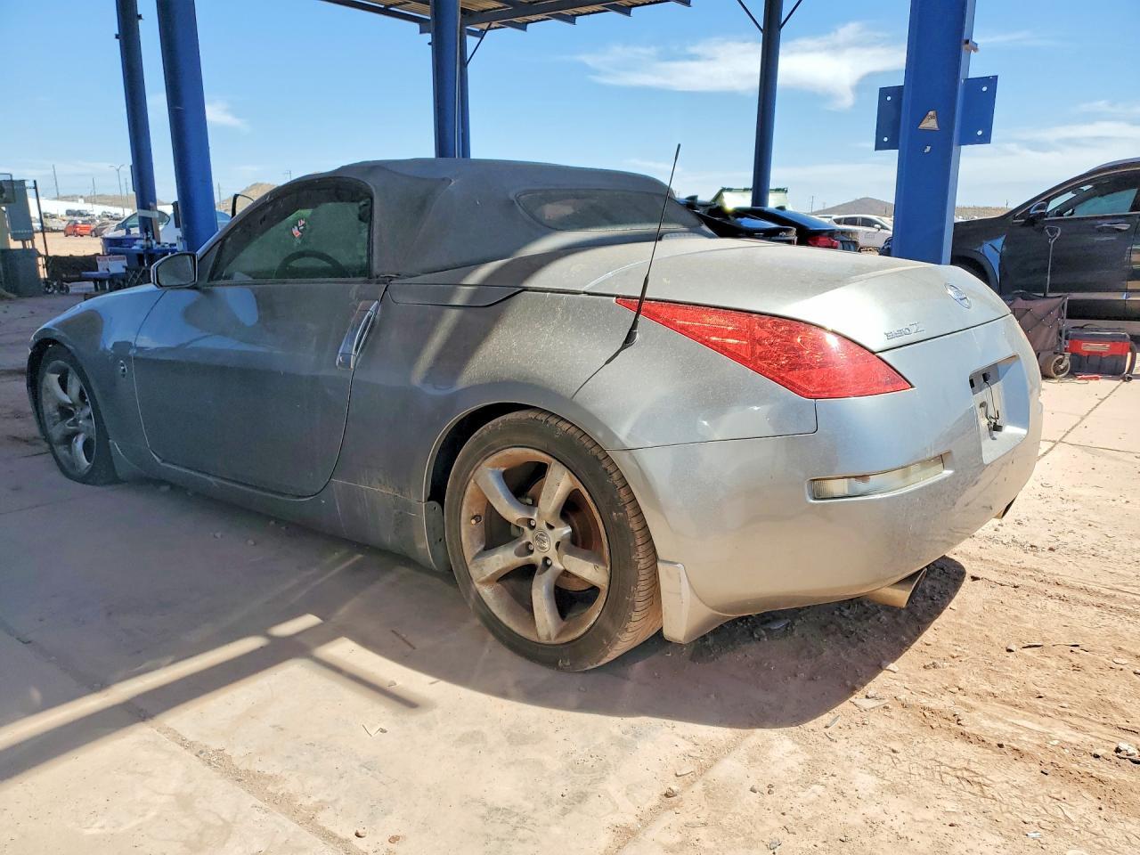 2006 Nissan 350Z Roadster - Фото 2
