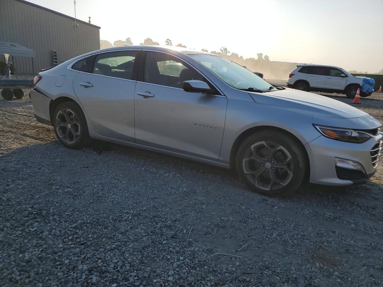 2022 Chevrolet Malibu Lt - Фото 4