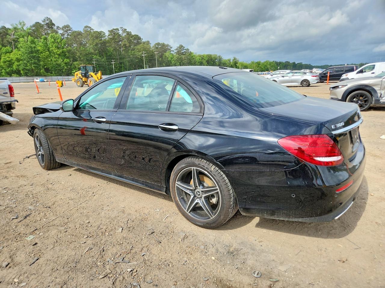 2018 Mercedes-Benz E 300 - Image 2