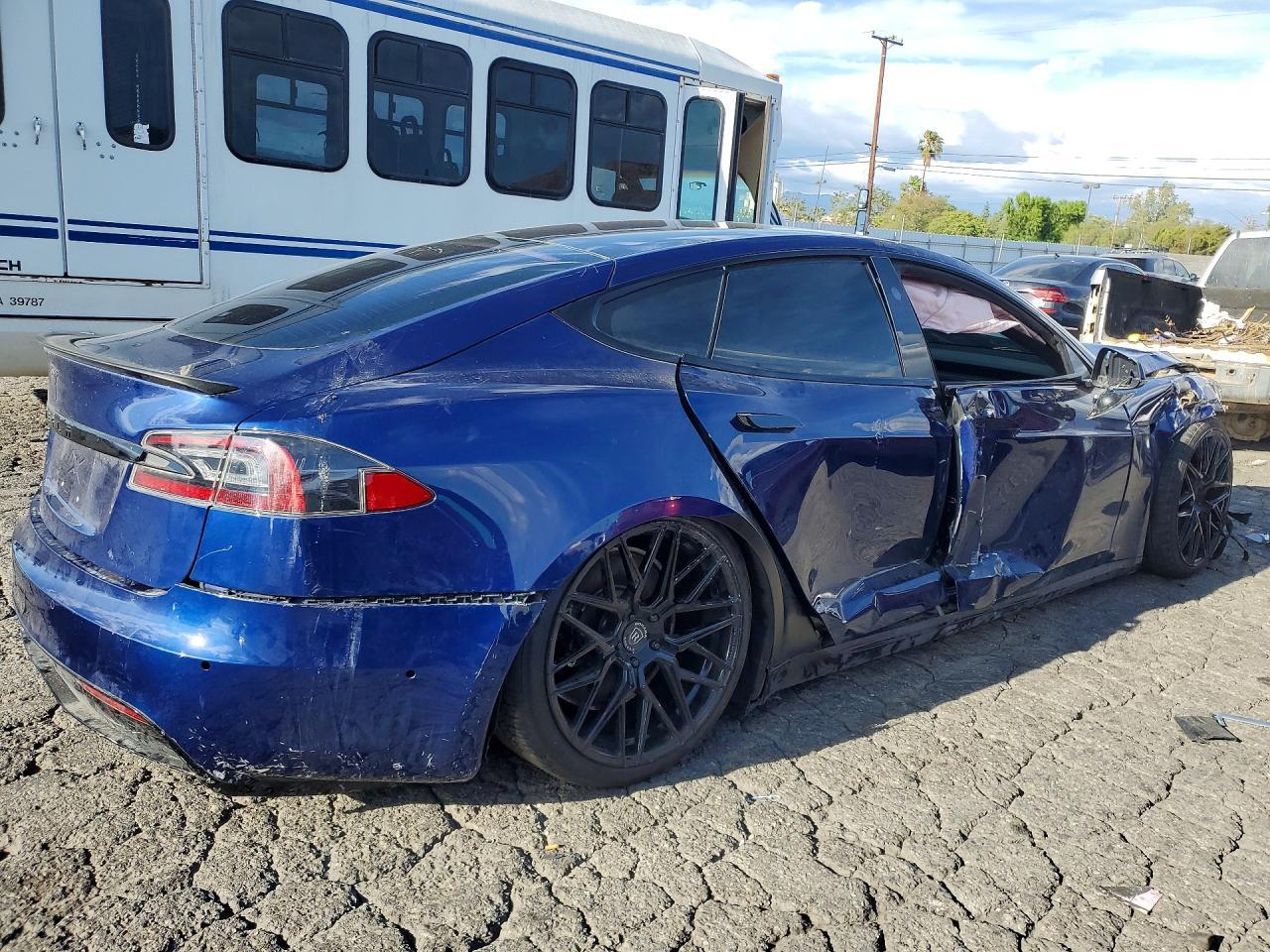 2021 Tesla Model S - Фото 3