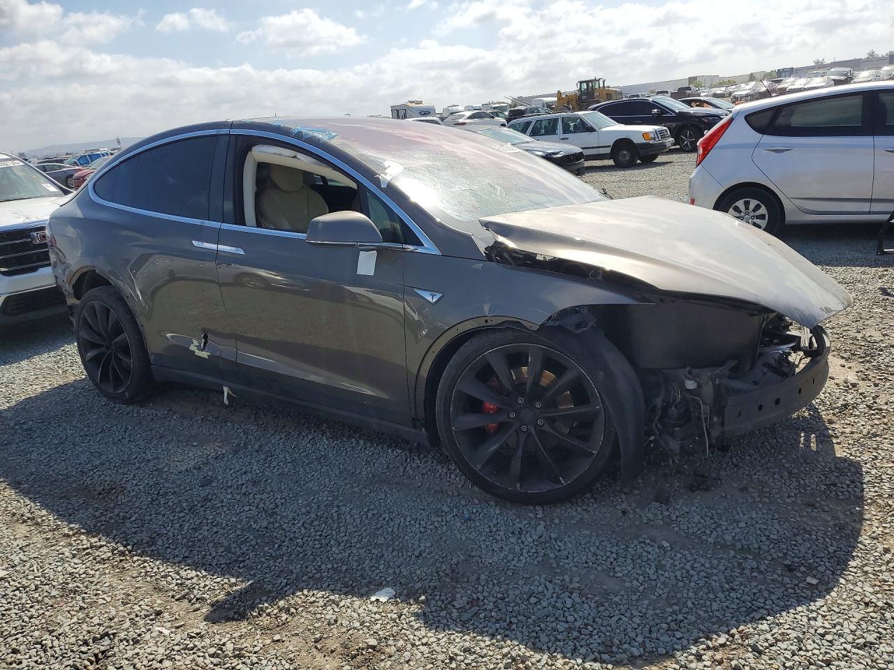 2016 Tesla Model X - Image 4