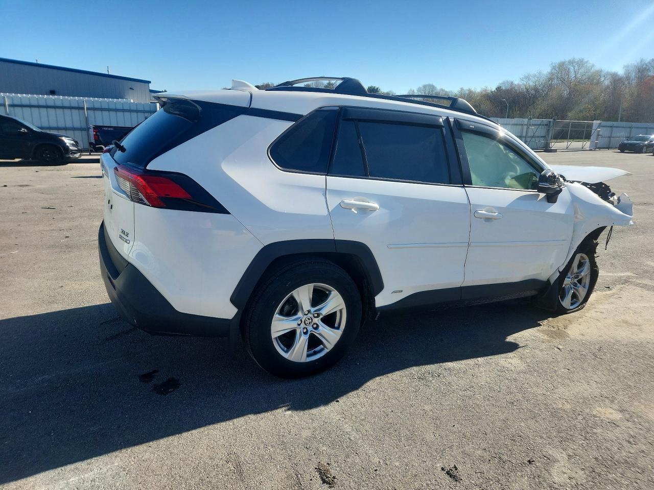 2021 Toyota Rav4 Xle - Image 3