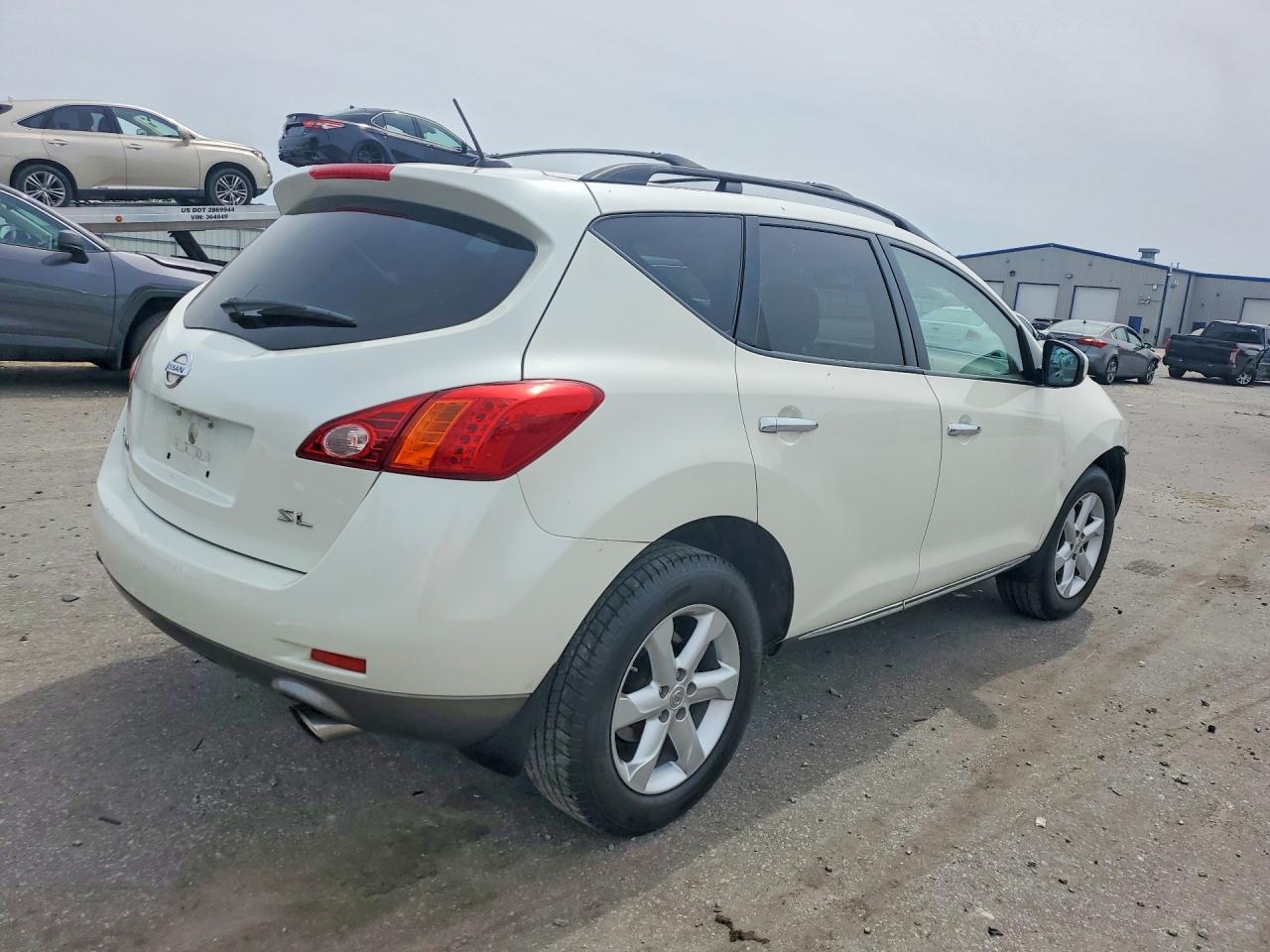 2010 Nissan Murano S - Фото 3