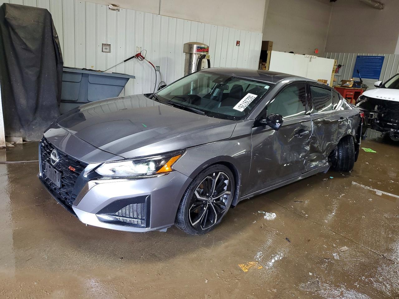 2024 Nissan Altima Sr
