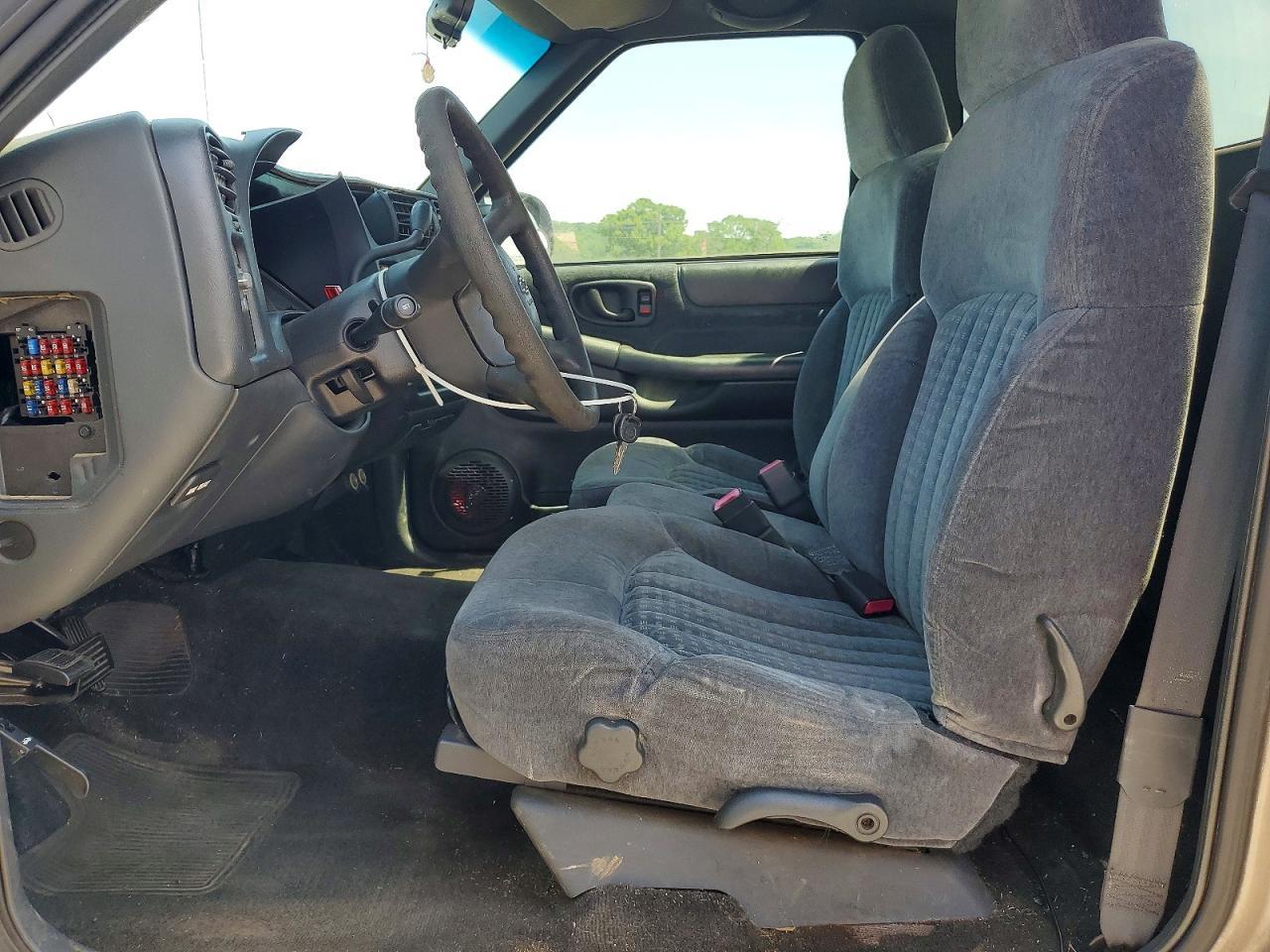 2001 Chevrolet S10 - Фото 7
