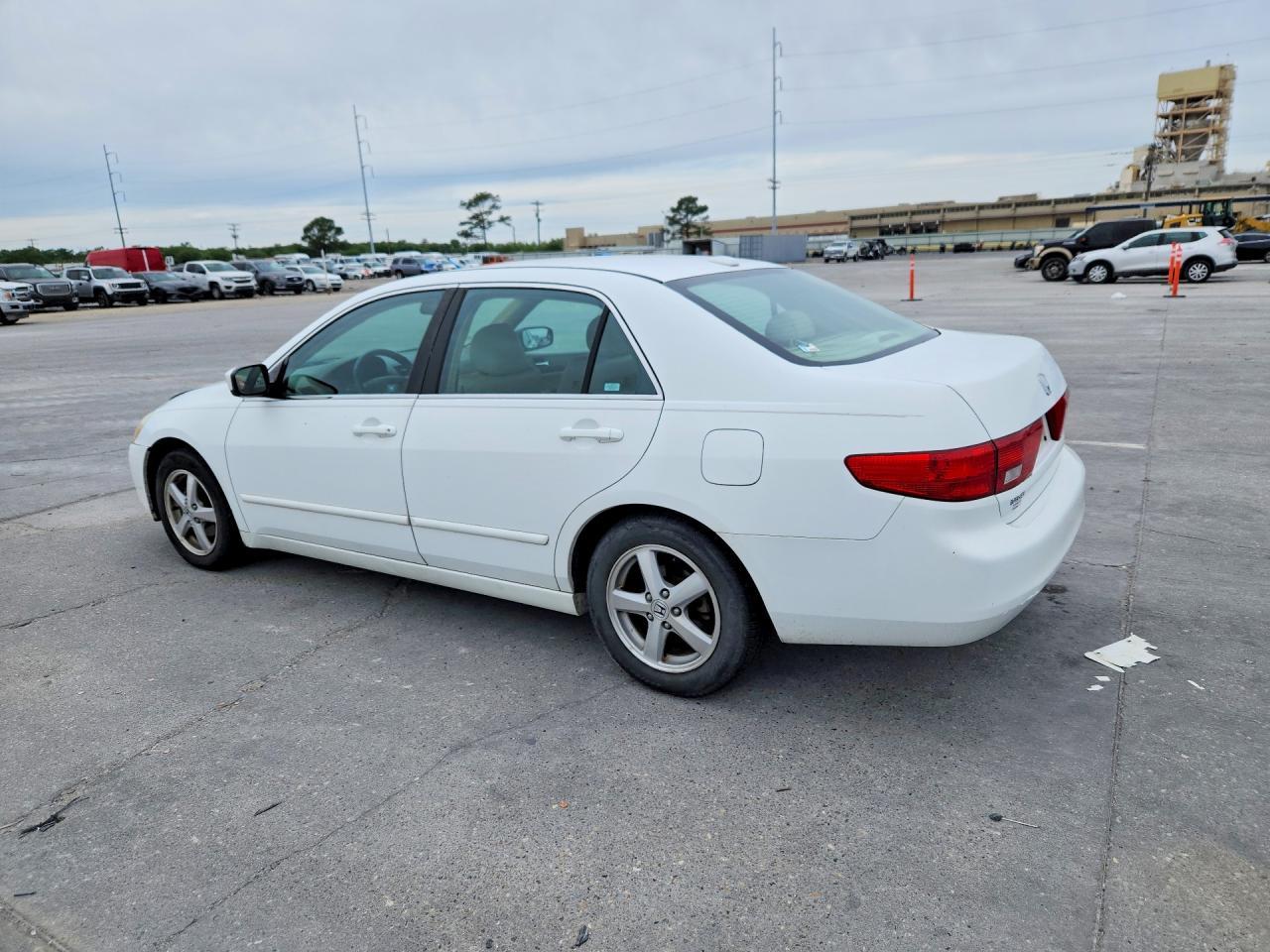 2005 Honda Accord - Image 2