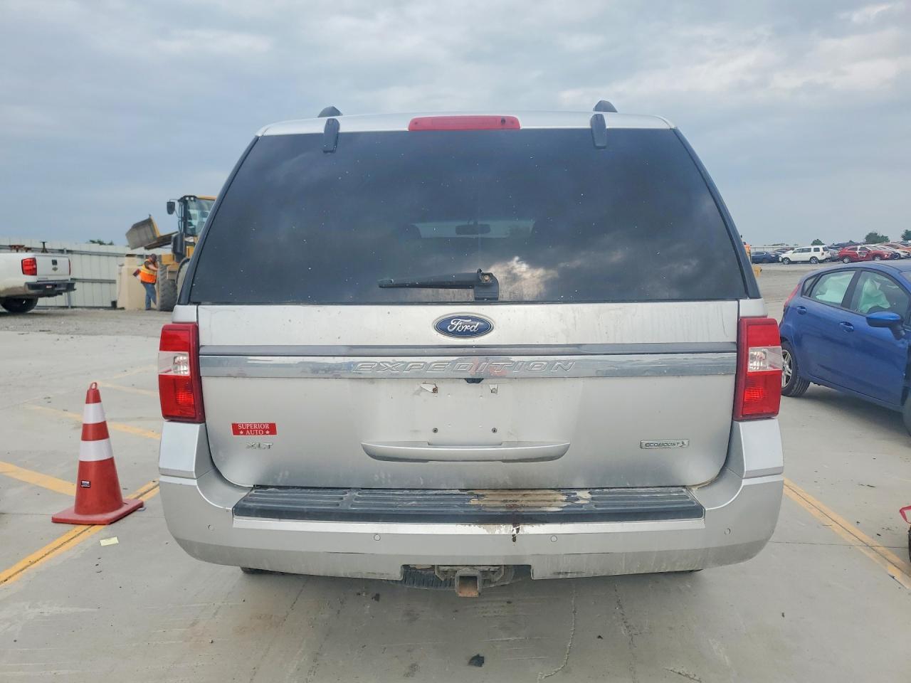 2017 Ford Expedition Xlt - Image 6
