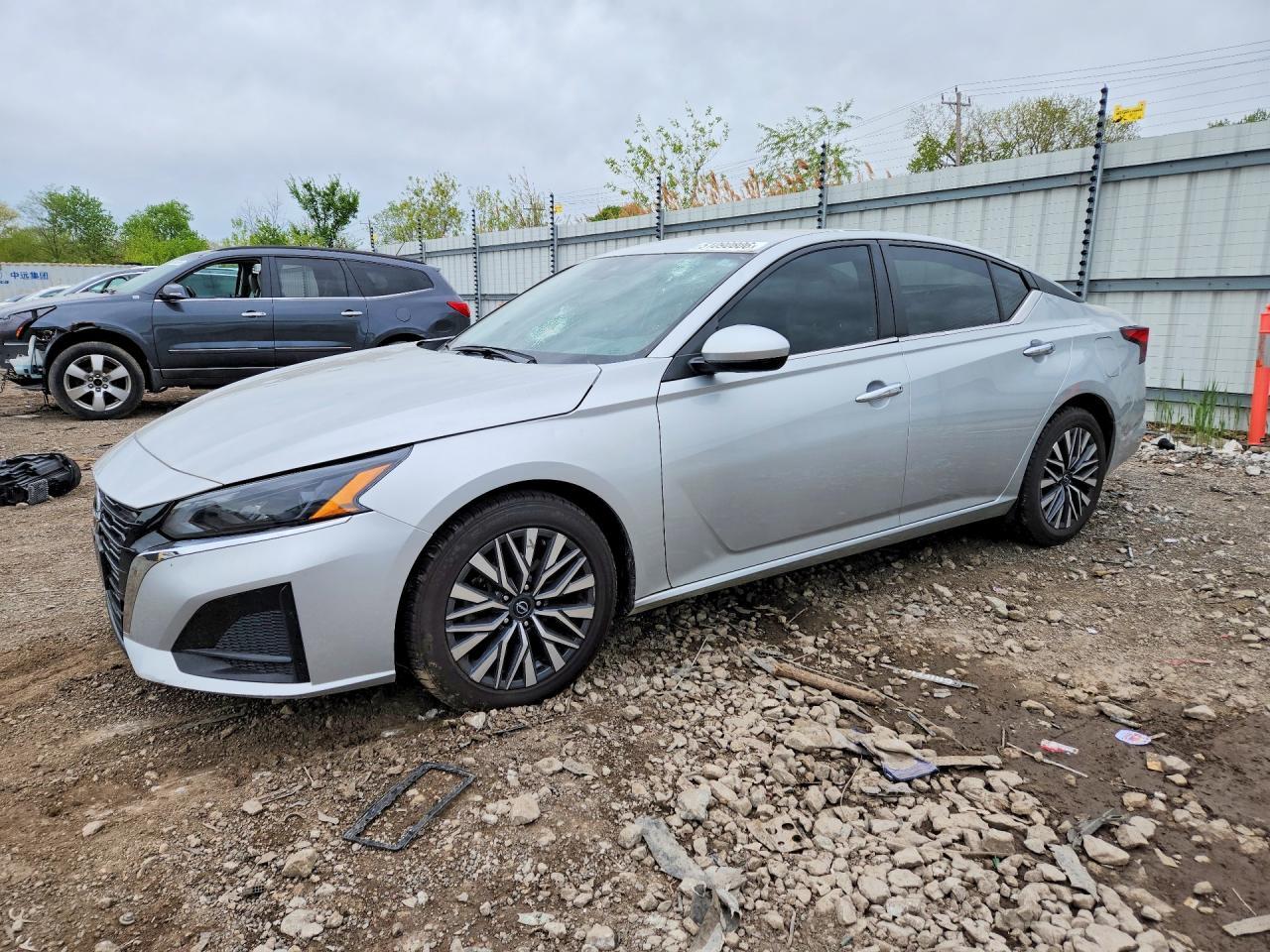 2023 Nissan Altima Sv