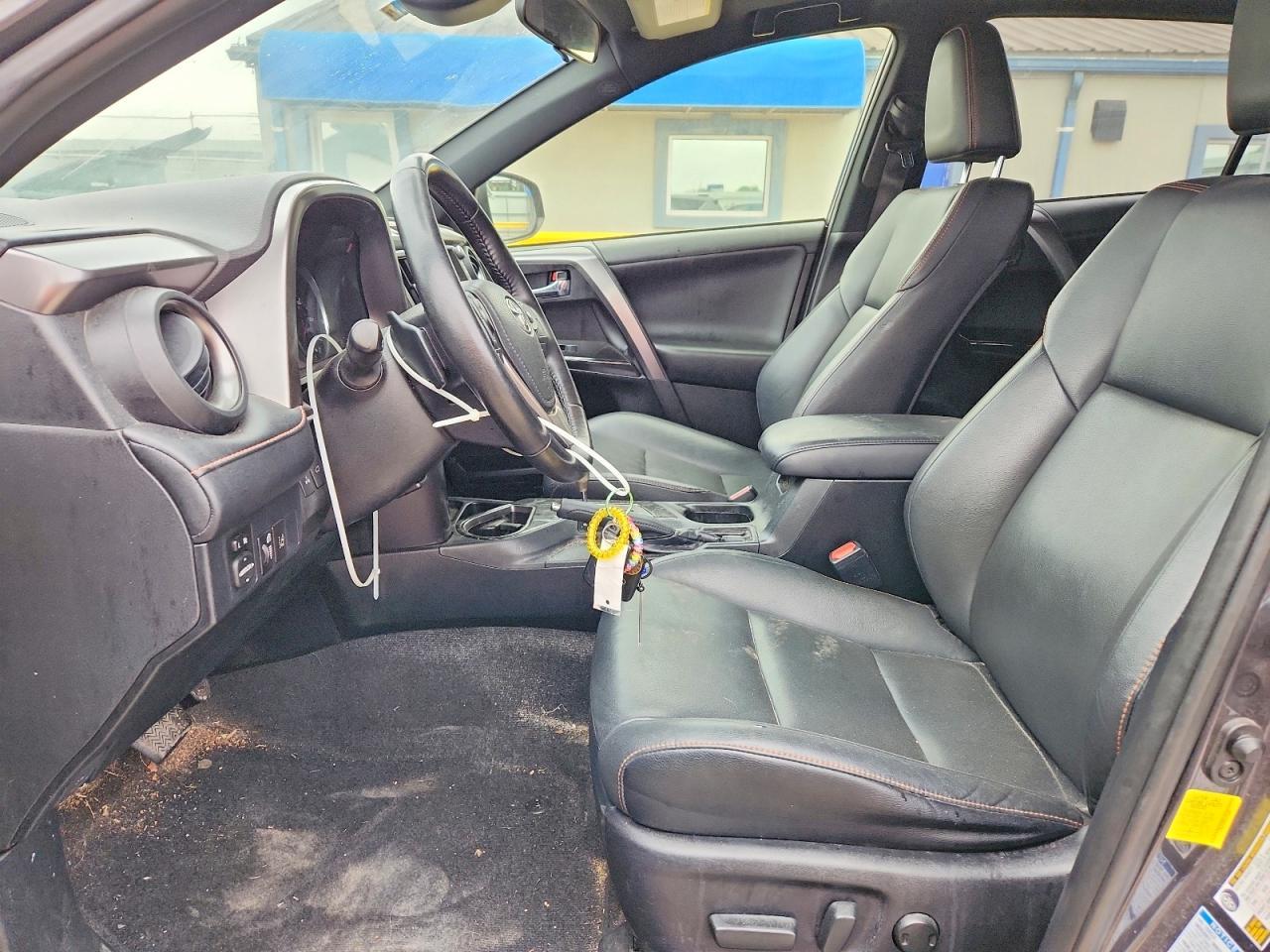 2017 Toyota Rav4 Se - Фото 7