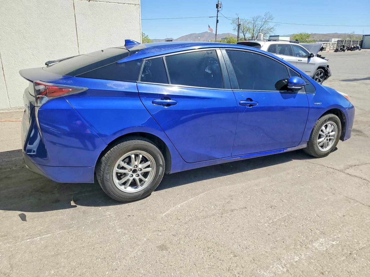 2016 Toyota Prius Two - Image 3