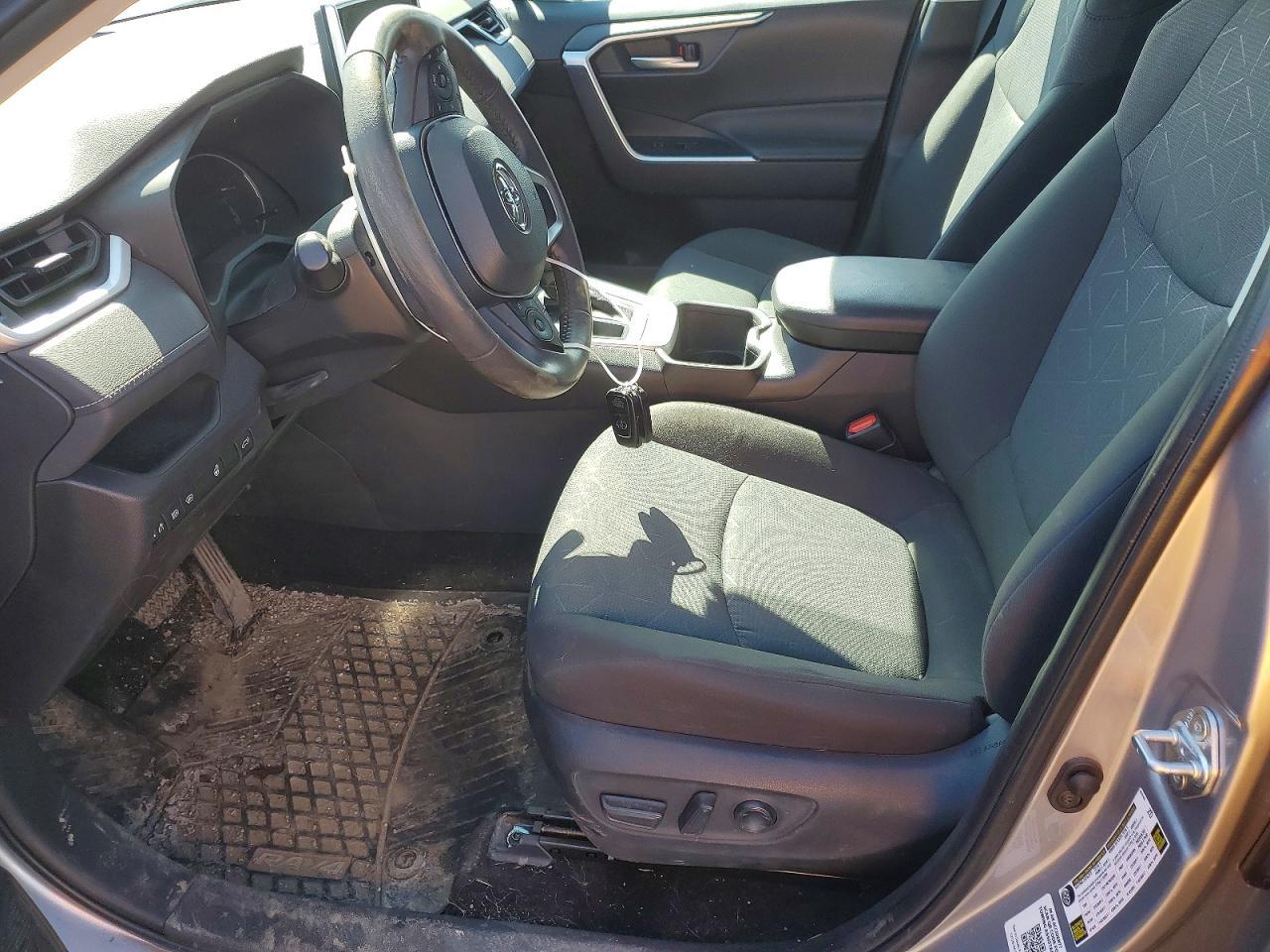 2024 Toyota Rav4 Xle - Image 7