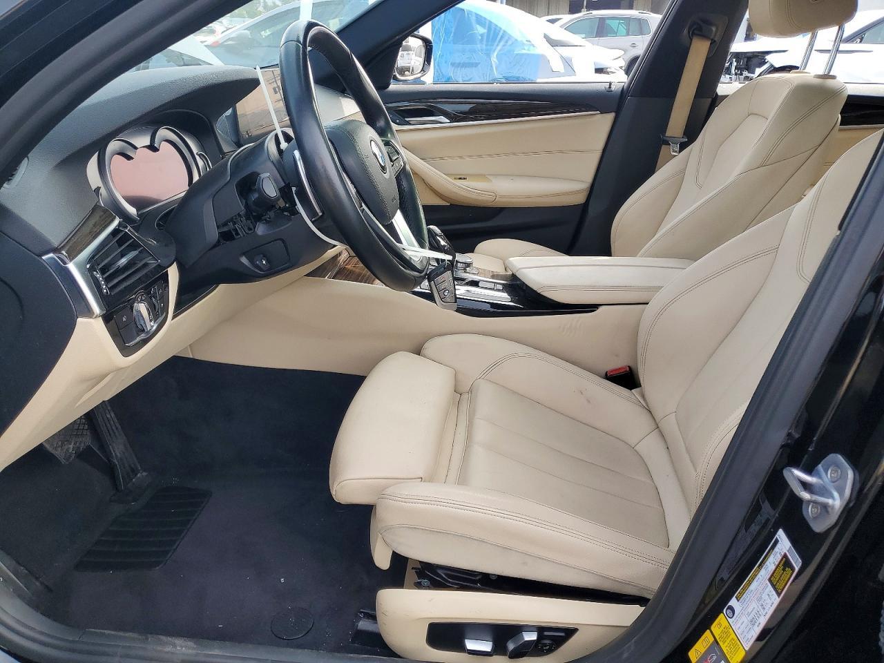 2018 BMW 530E - Фото 7