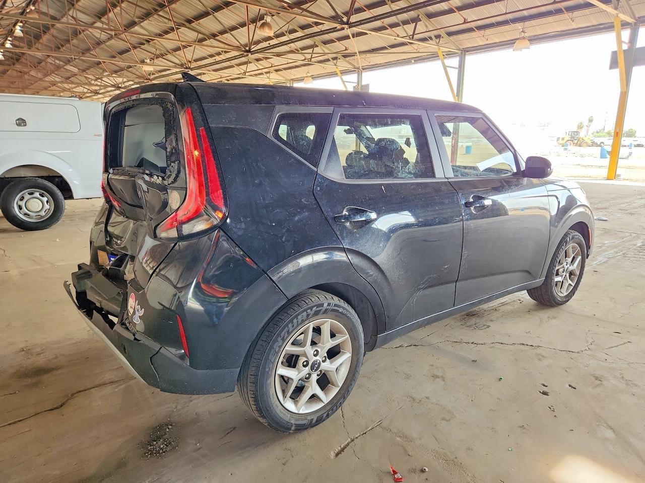 2023 Kia Soul Lx - Фото 3