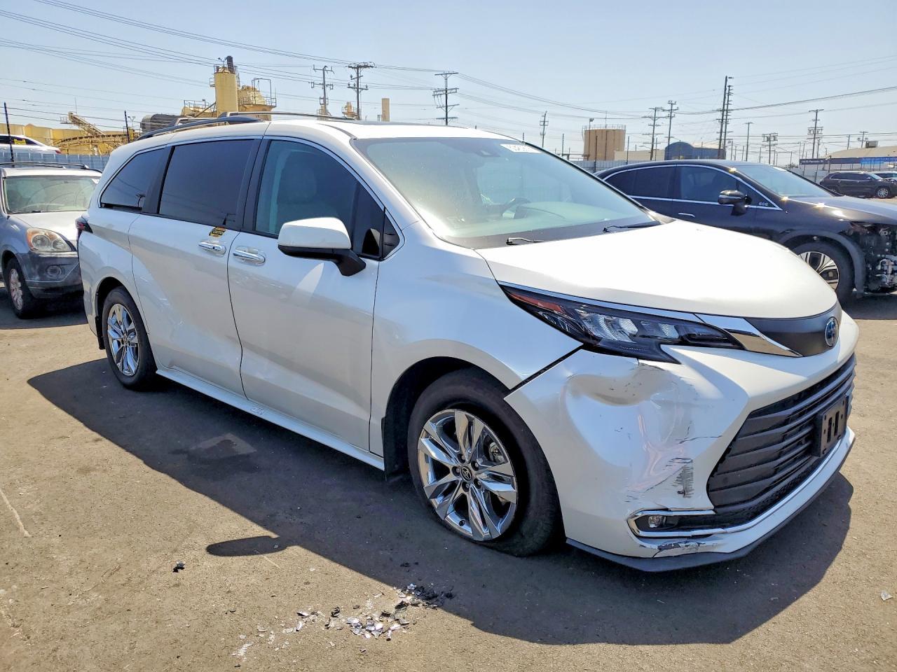 2024 Toyota Sienna Xle - Фото 4