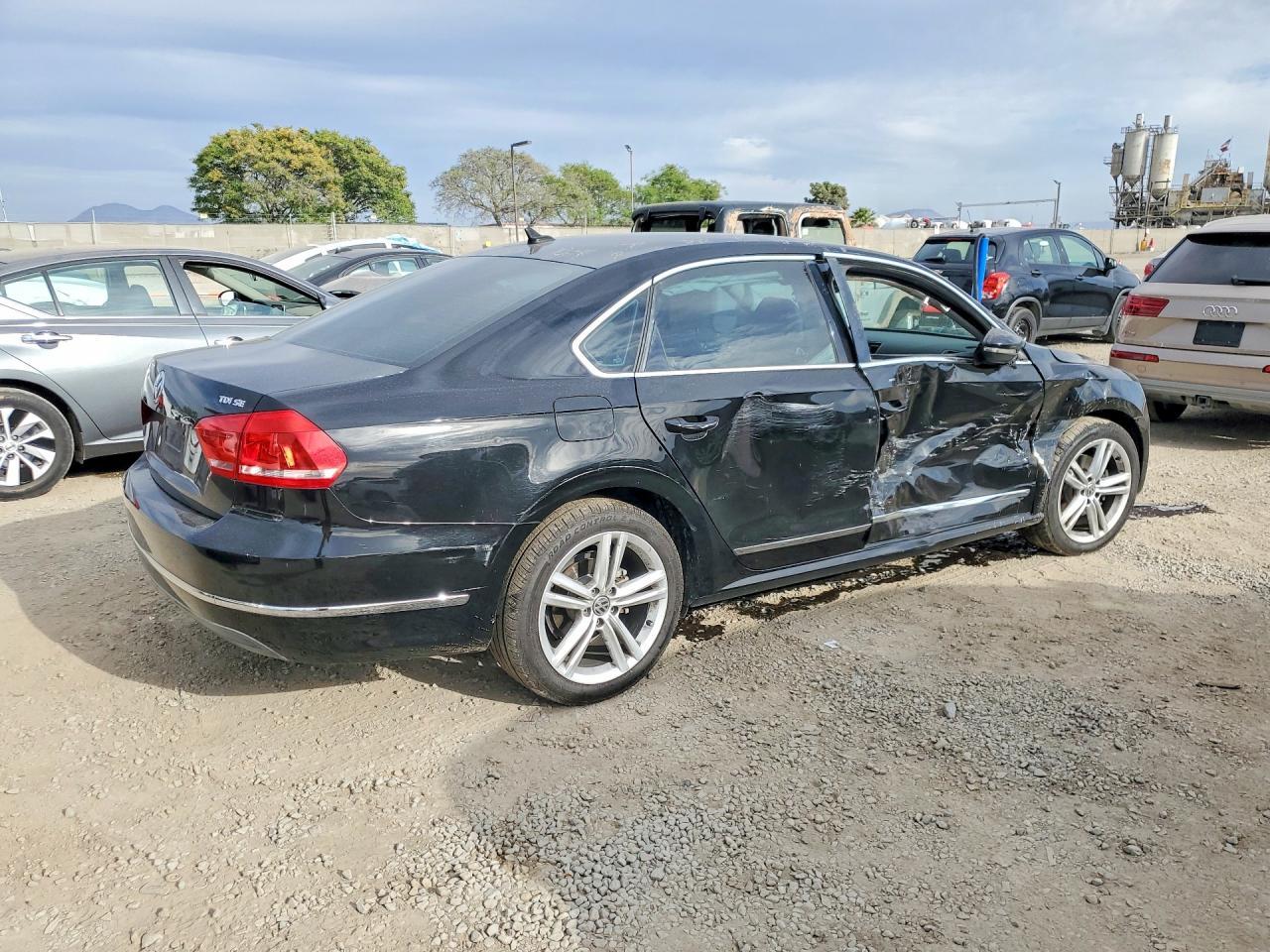 2012 Volkswagen Passat Se - Фото 3