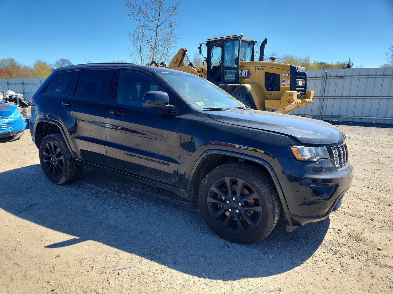 2022 Jeep Grand Cherokee Laredo E - Фото 4