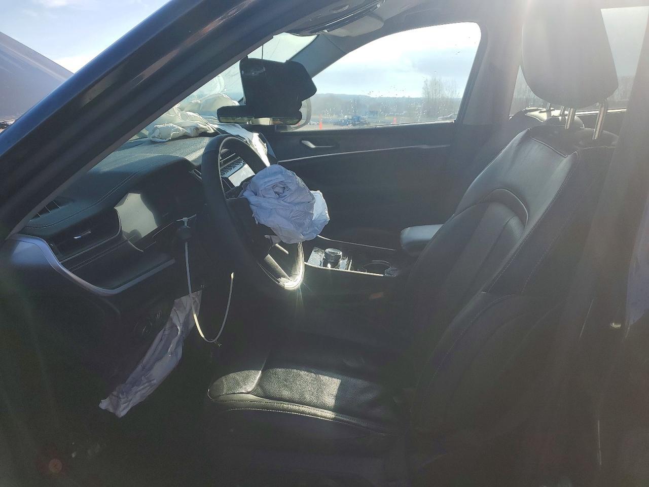 2023 Jeep Grand Cherokee L Limited - Image 7
