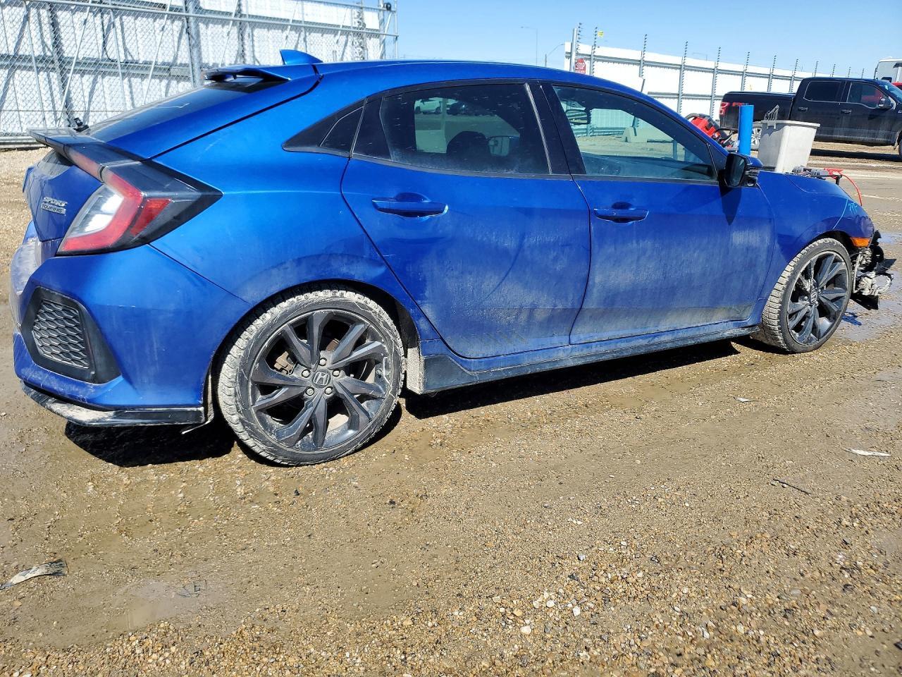 2018 Honda Civic Sport Touring - Image 3