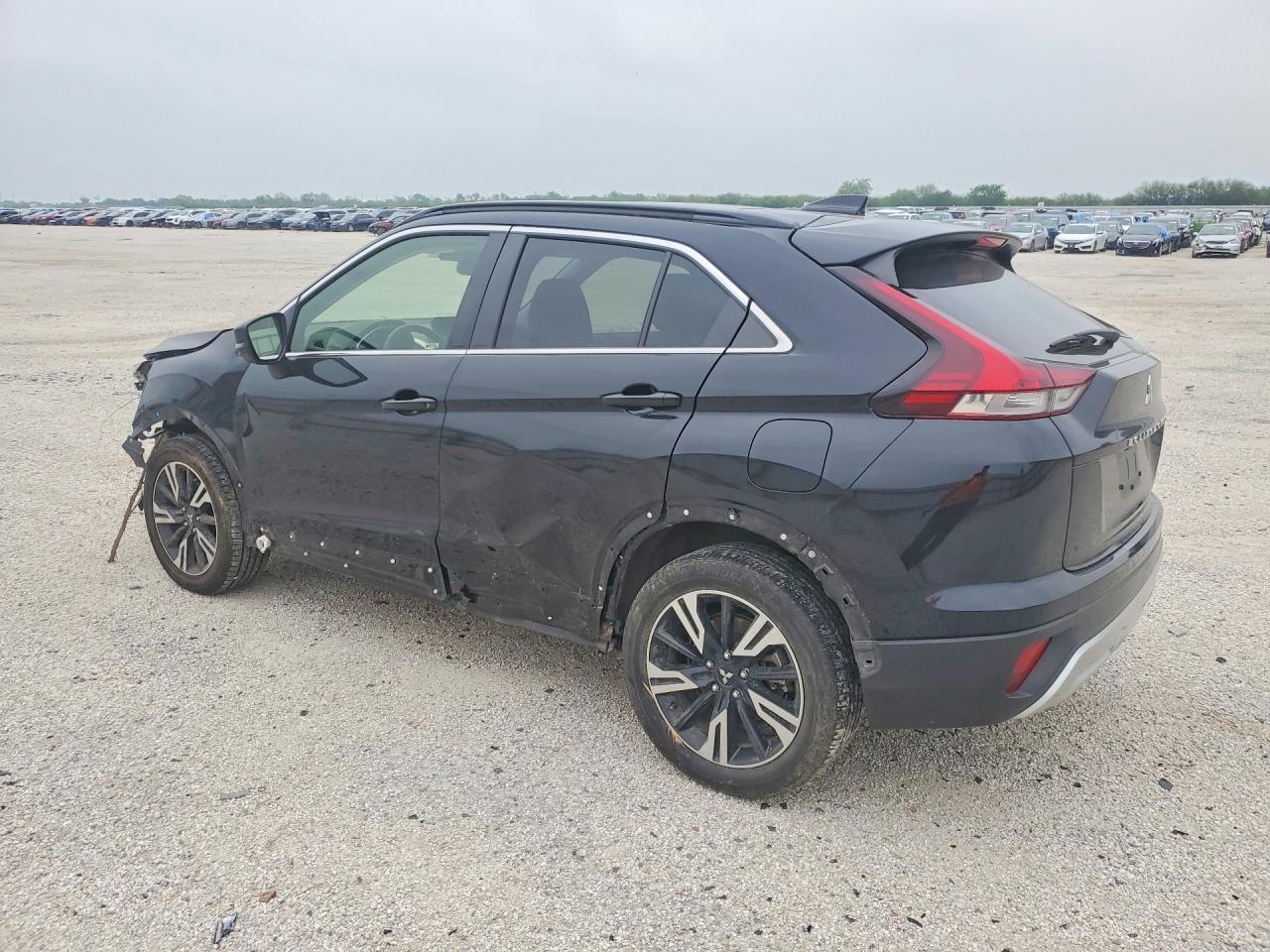 2024 Mitsubishi Eclipse Cross Se - Image 2
