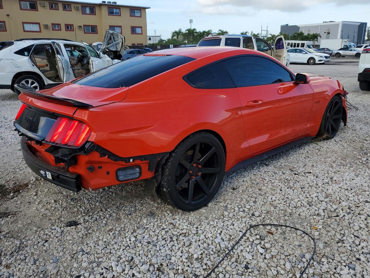2015 Ford Mustang Gt - Фото 3