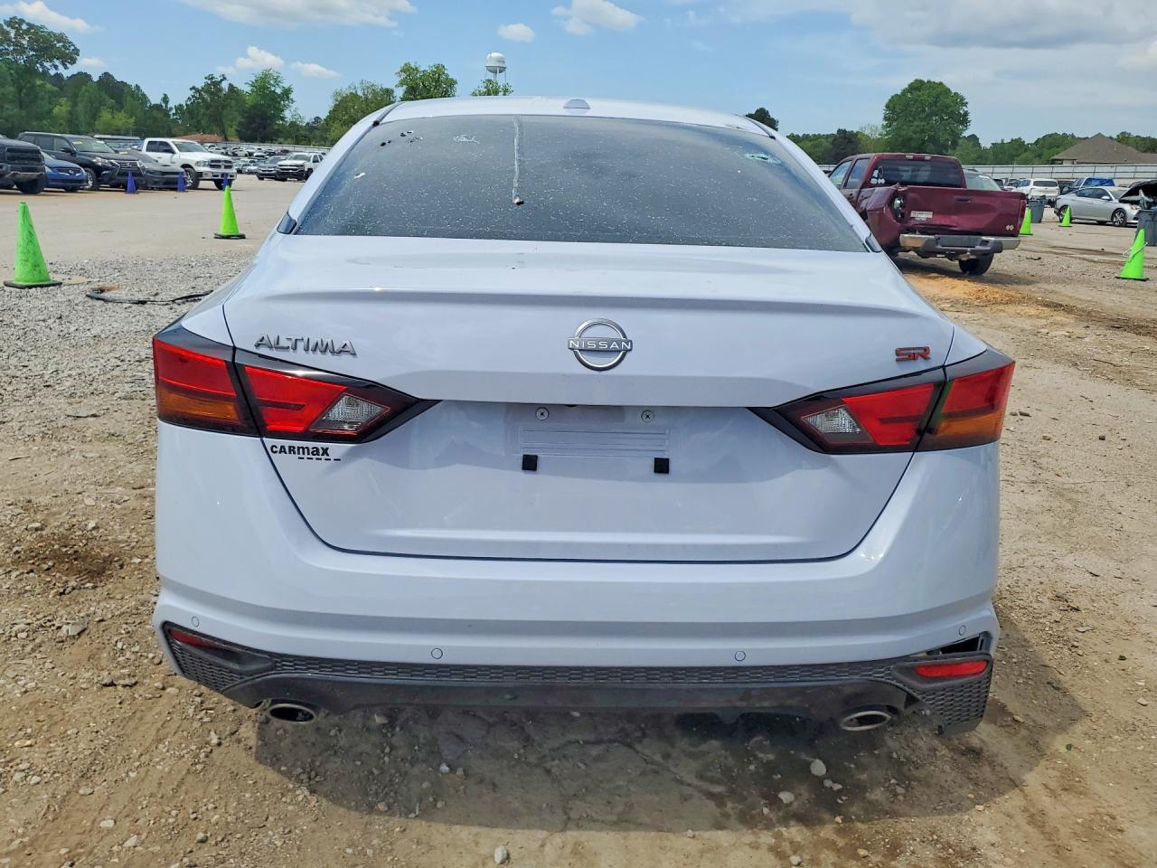 2025 Nissan Altima Sr - Фото 6