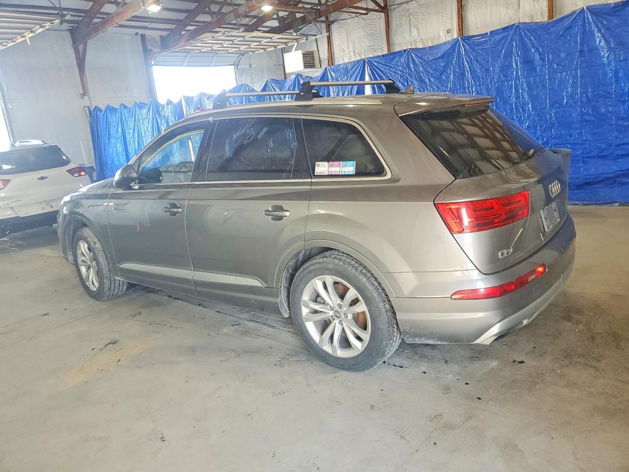 2017 Audi Q7 Premium Plus - Image 2