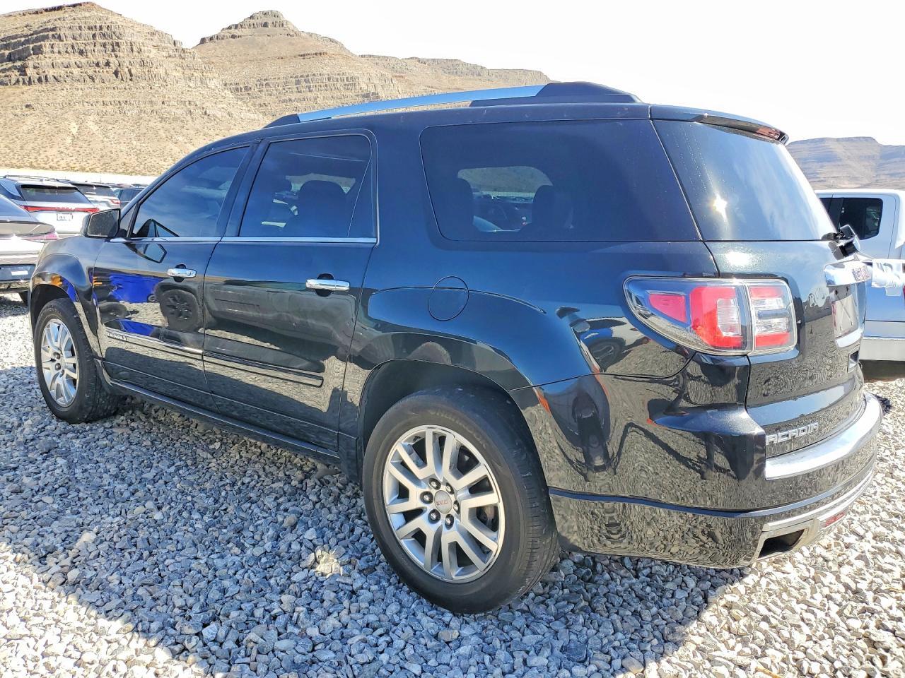 2015 GMC Acadia Denali - Фото 2