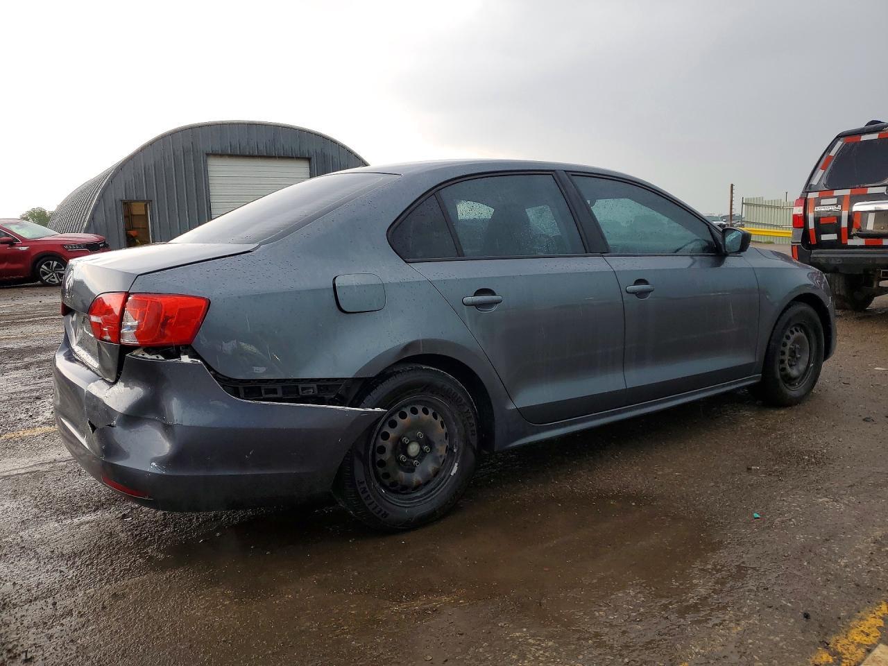 2014 Volkswagen Jetta Base - Image 3