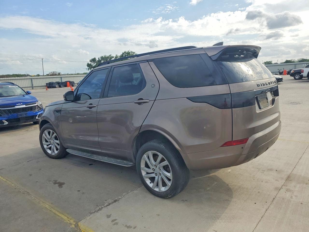 2017 Land Rover Discovery Hse - Фото 2