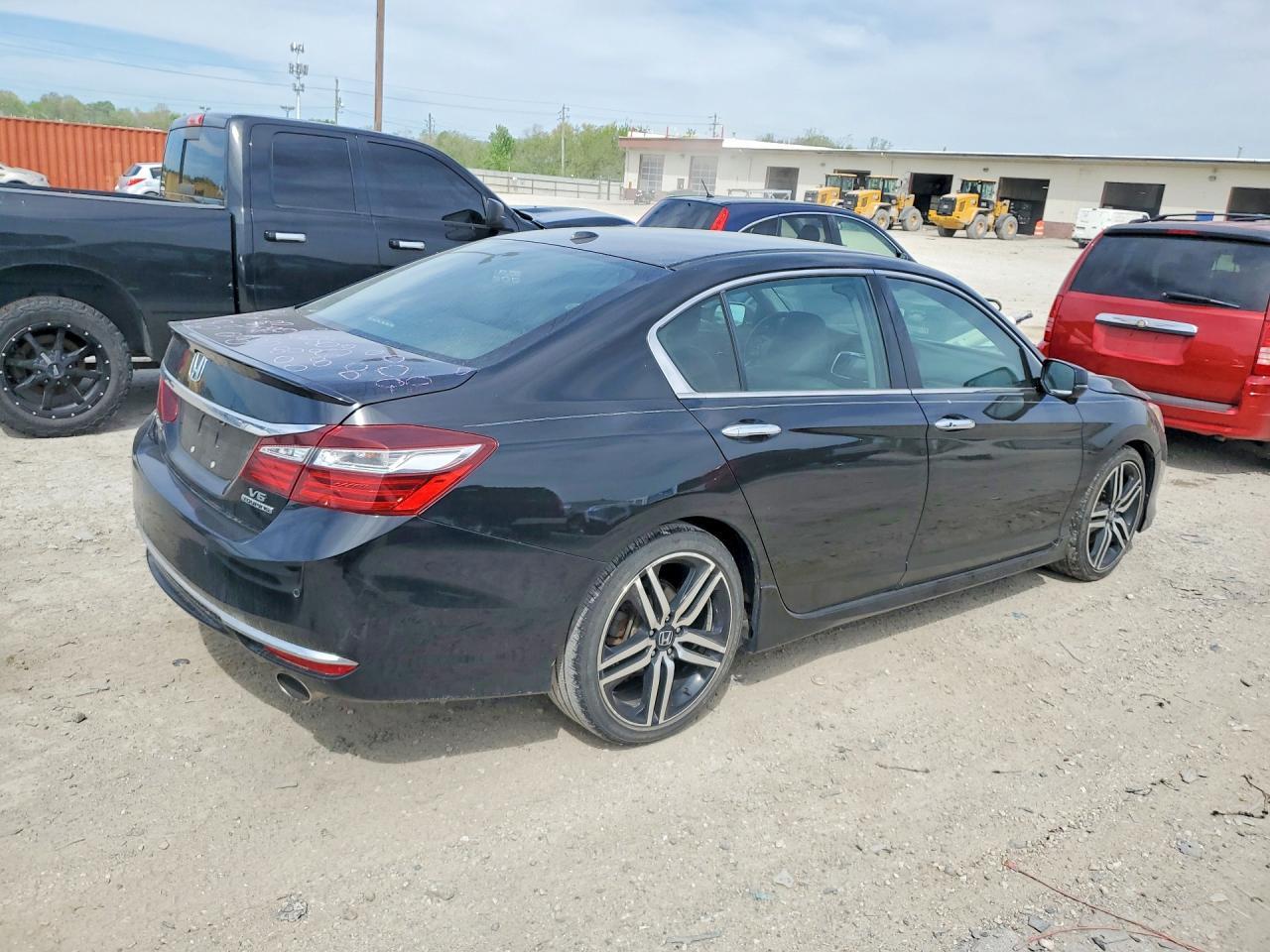 2016 Honda Accord Touring - Фото 3
