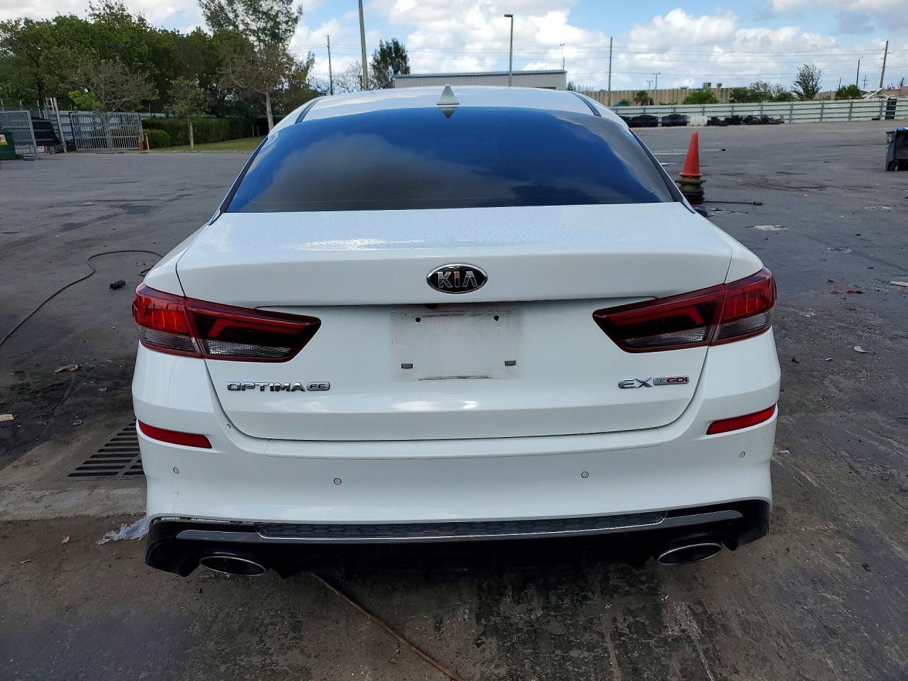 2019 Kia Optima Ex - Image 6
