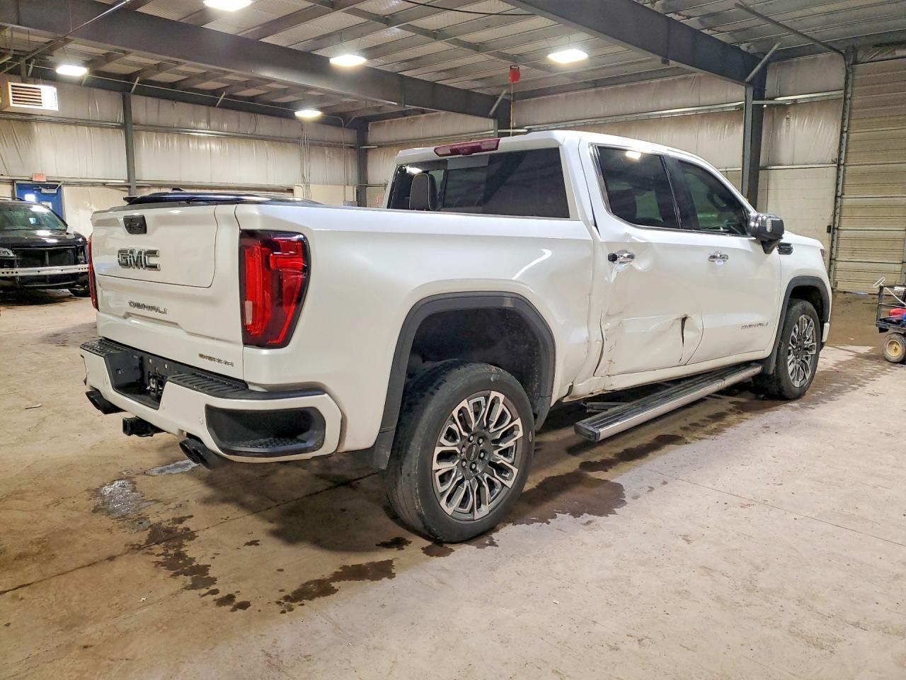 2023 GMC Sierra K1500 Denali Ultimate - Фото 3