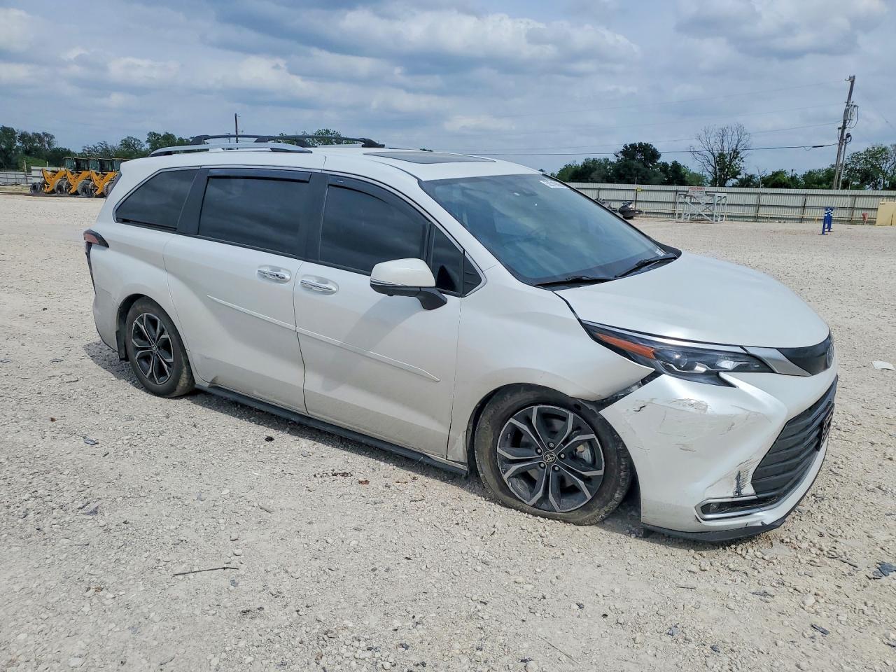 2025 Toyota Sienna - Фото 4