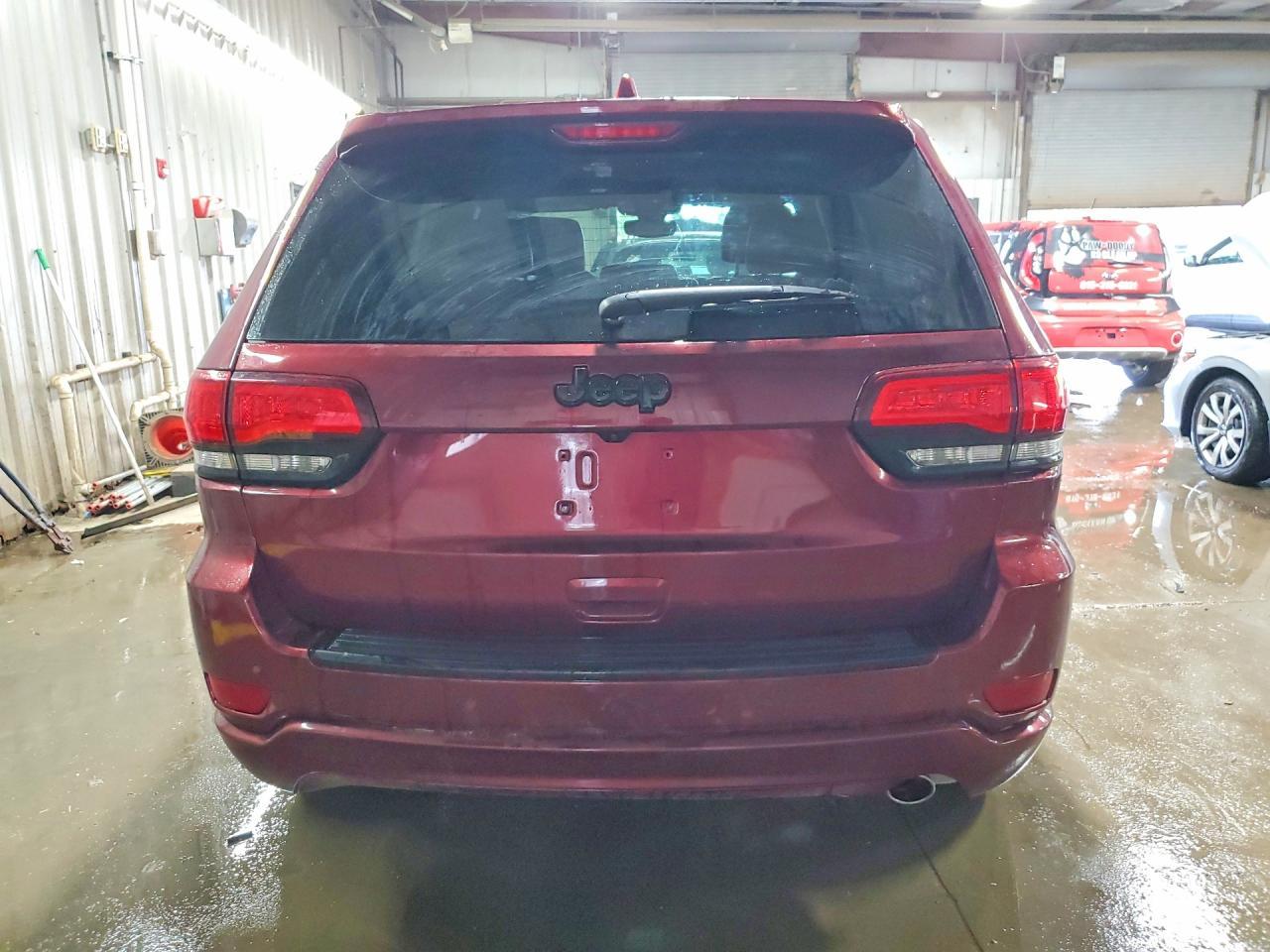 2017 Jeep Grand Cherokee Laredo - Image 6