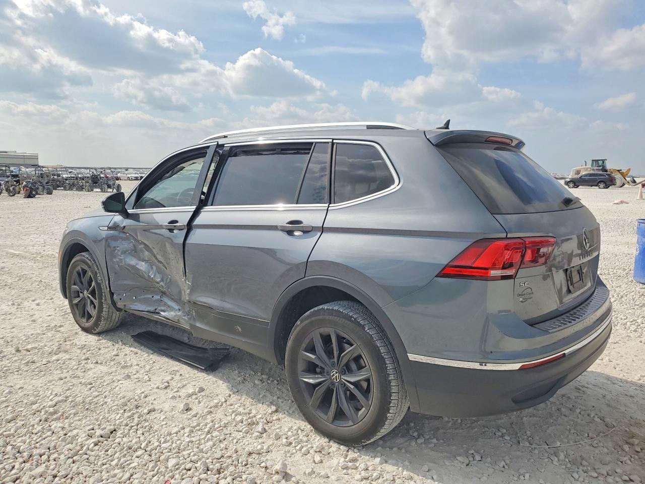 2024 Volkswagen Tiguan Se - Фото 2