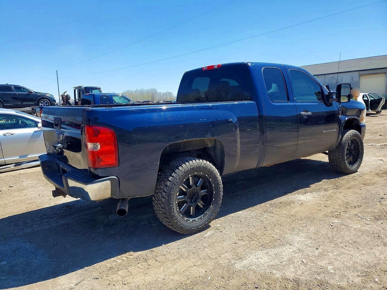 2011 Chevrolet Silverado K1500 Lt - Фото 3