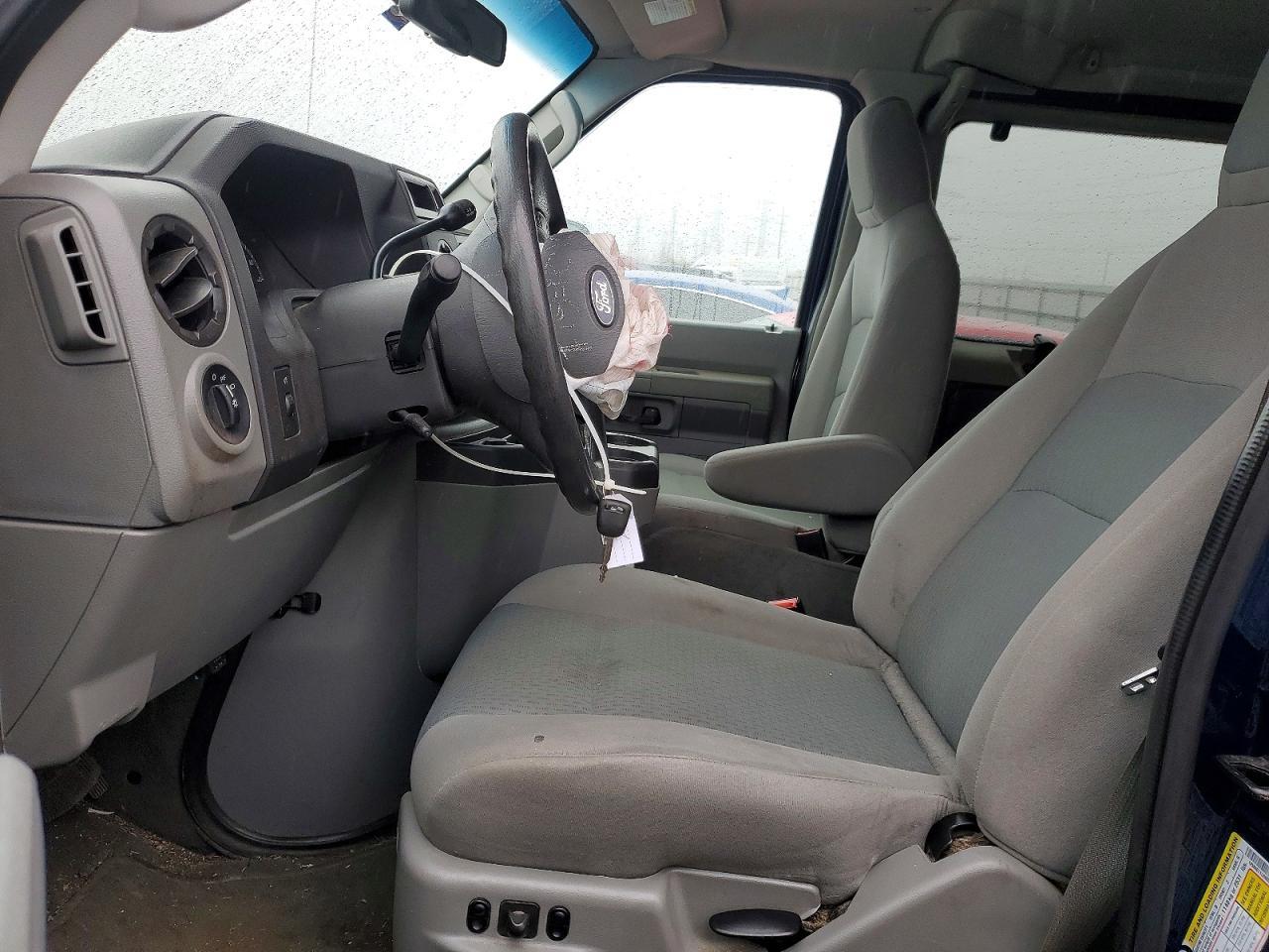 2009 Ford Econoline E150 Wagon - Image 7