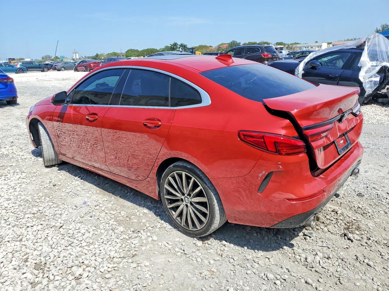 2022 BMW 228I - Фото 2