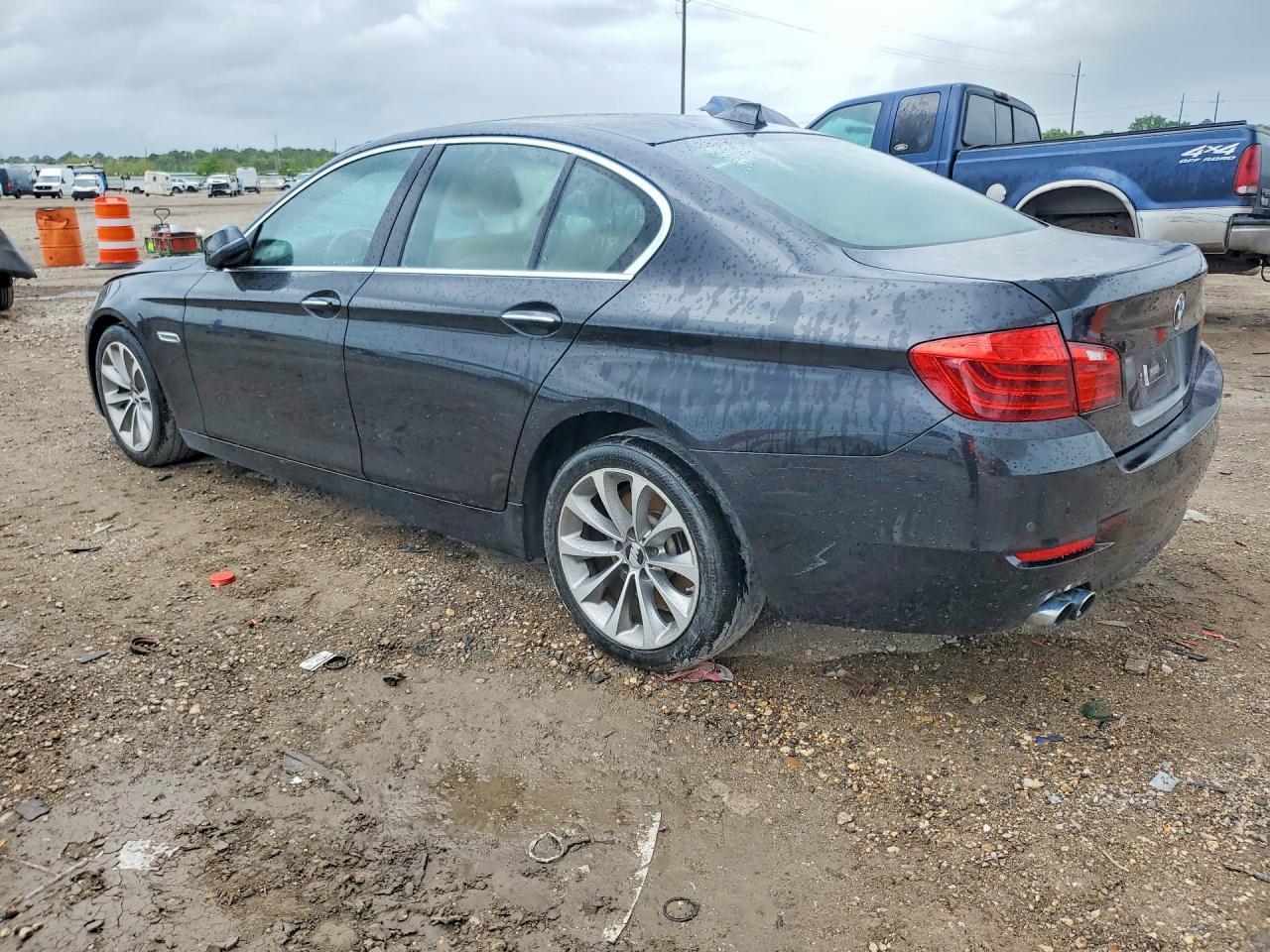 2016 BMW 528 I - Image 2