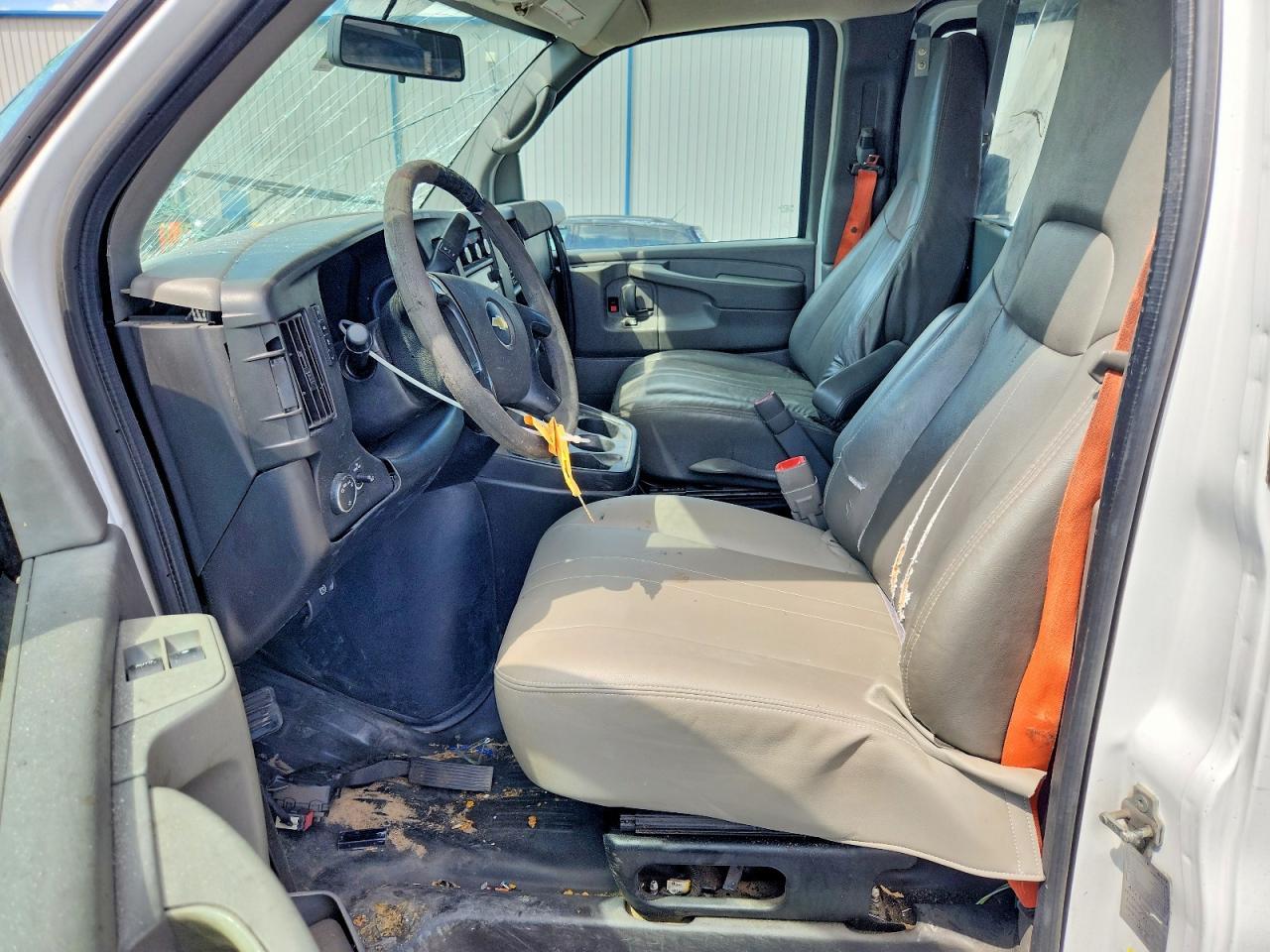 2014 Chevrolet Express G2500 - Фото 7