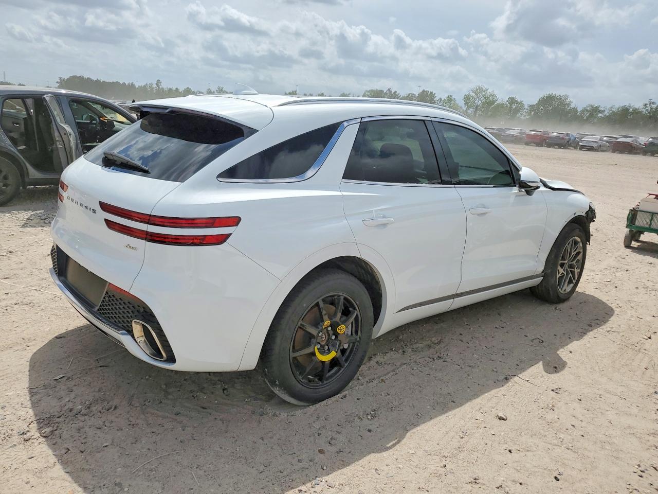 2025 Genesis Gv70 2.5T Standard - Image 3