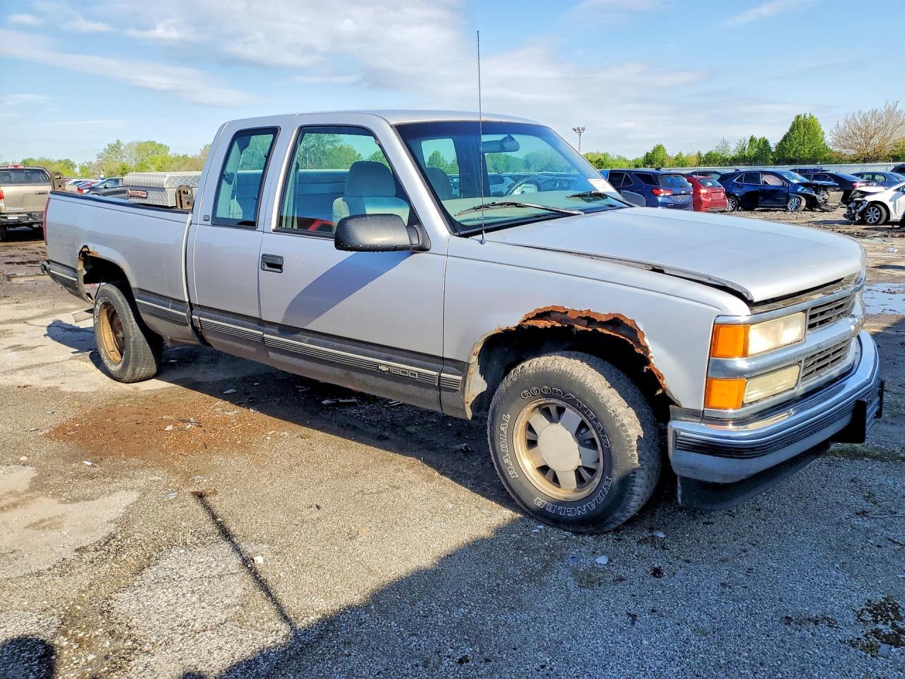 1997 Chevrolet Gmt-400 C1500 - Фото 4
