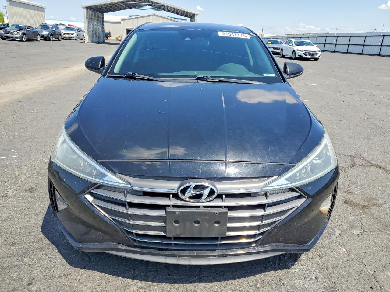 2020 Hyundai Elantra Se - Image 5