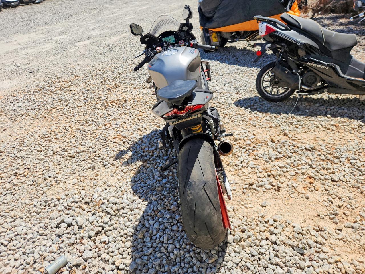 2024 Aprilia Rsv4 1100 - Фото 4
