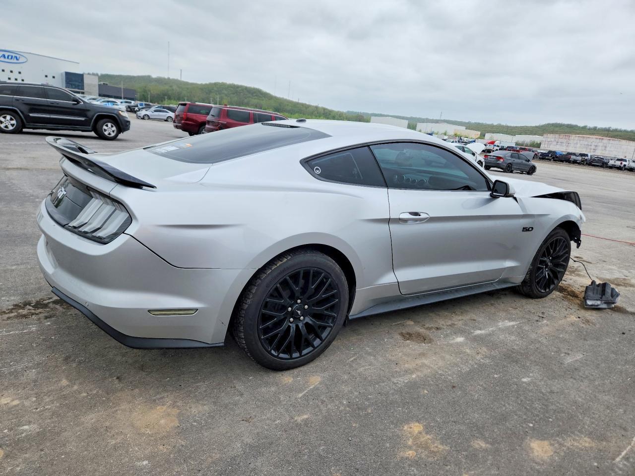 2019 Ford Mustang Gt - Фото 3