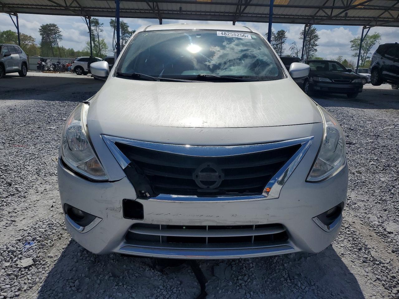 2017 Nissan Versa 1.6 S - Image 5