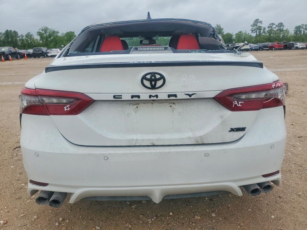 2021 Toyota Camry Xse V6 - Image 6